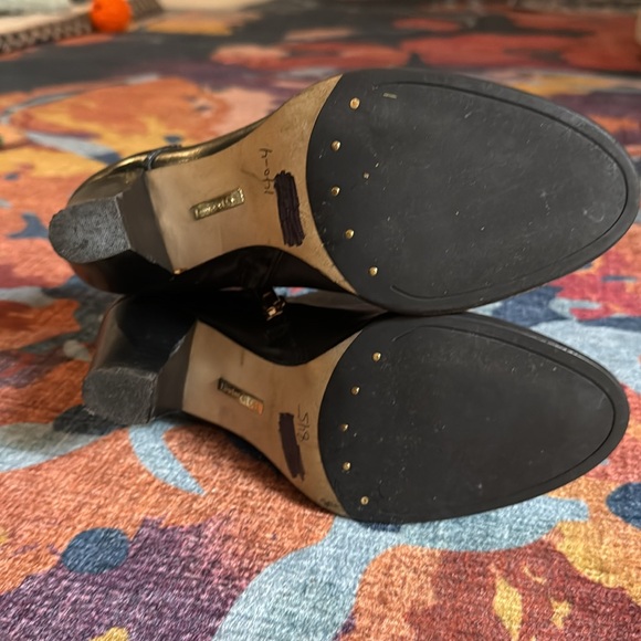 Louise et Cie Vianne Bootie Black Ankle Leather - Picture 6 of 8